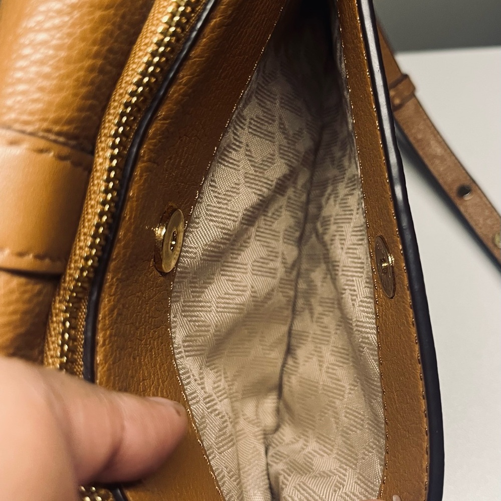Michael Kors Camel/Tan Pebbled Leather Crossbody Bag - Picture 8 of 12